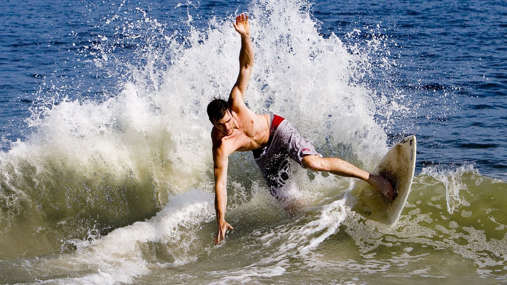 米兰体育网页版登录-中国队决赛精彩瞬间成为赛场焦点，中国队进决赛